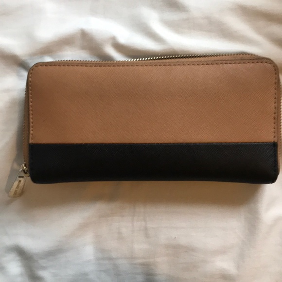 Michael Kors wallet - Picture 3 of 3